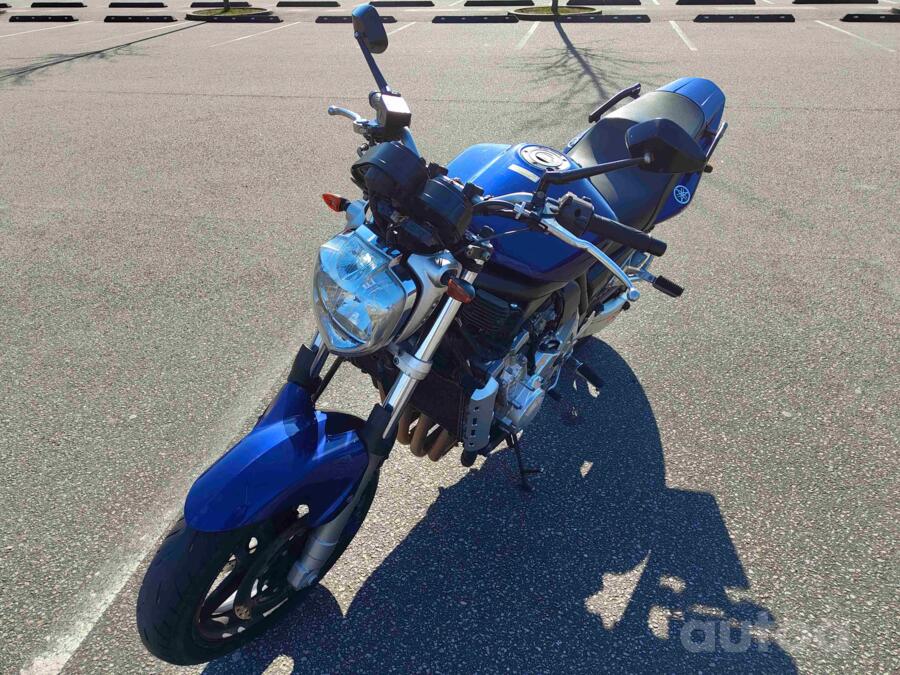 Yamaha FZ