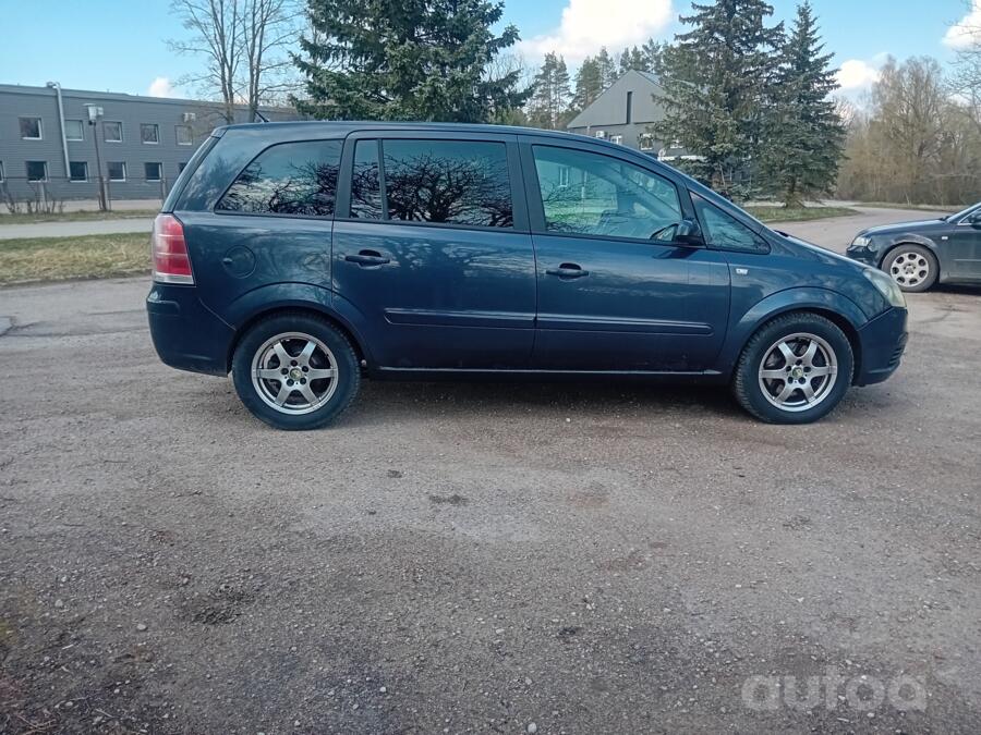 Opel Zafira B Minivan 5-doors