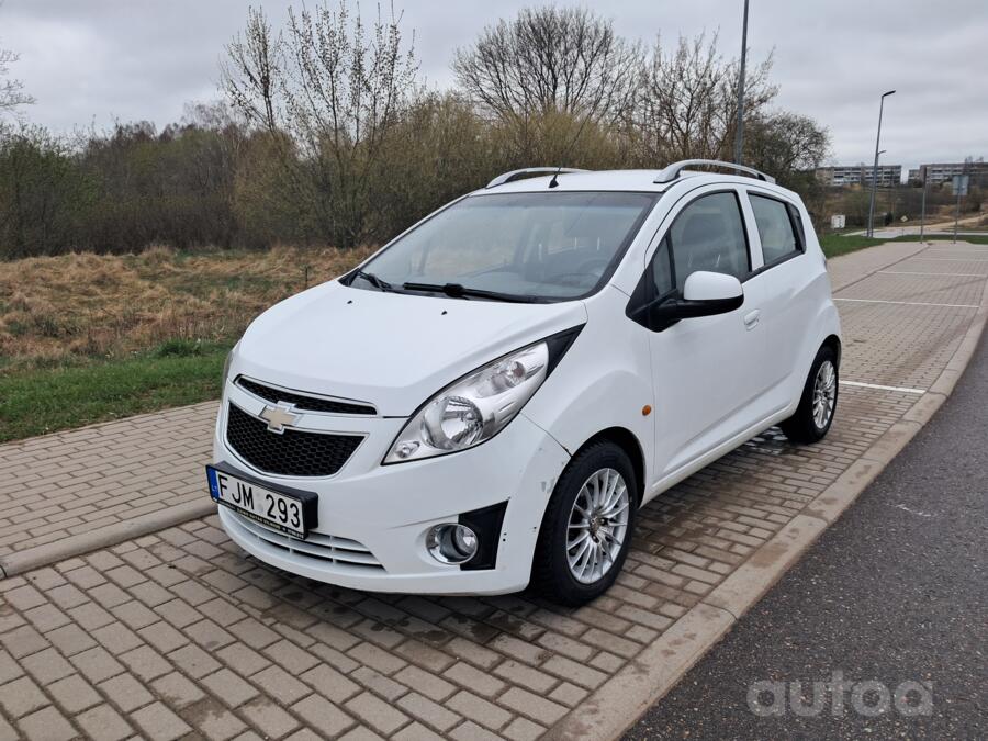 Chevrolet Spark M300 Hatchback