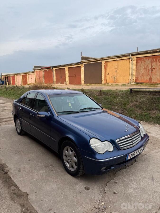 Mercedes-Benz C-Class W203/S203/CL203 Sedan
