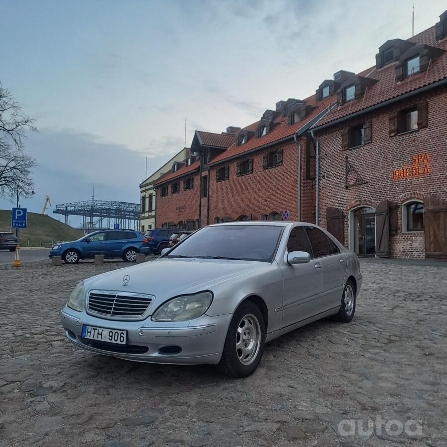 Mercedes-Benz S-Class W220 Sedan