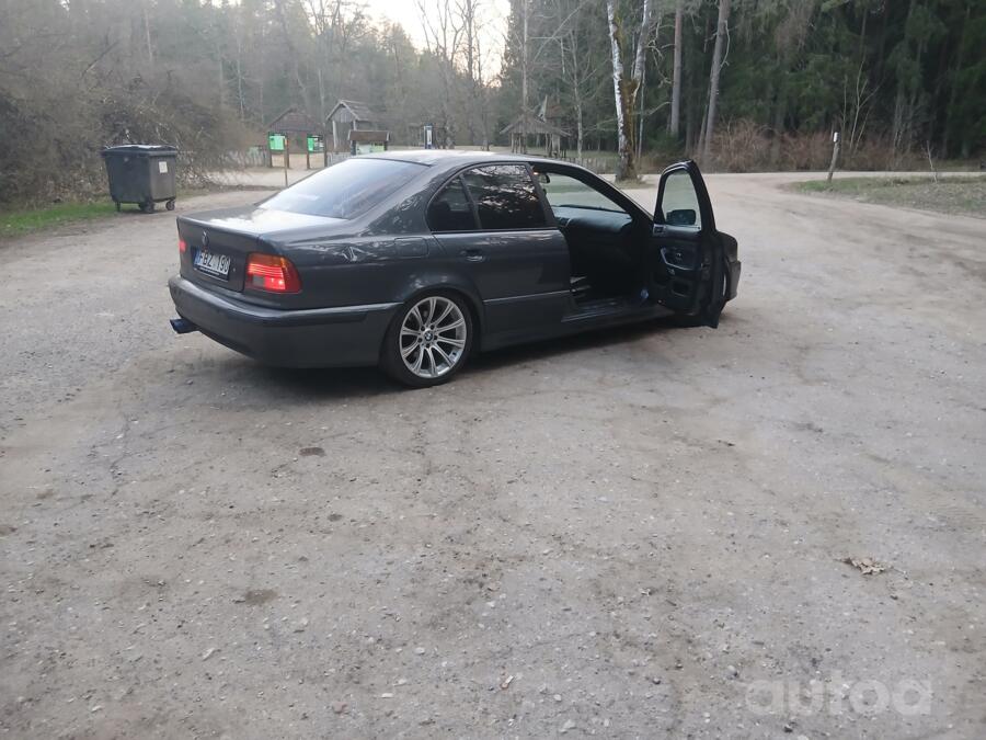 BMW 5 Series E39 Sedan 4-doors