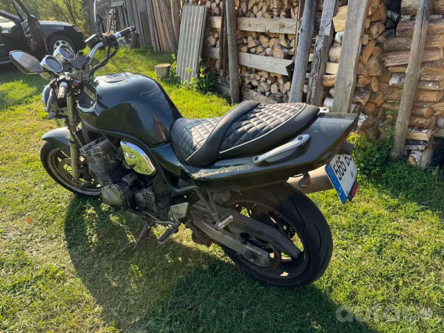 Suzuki GSF600S