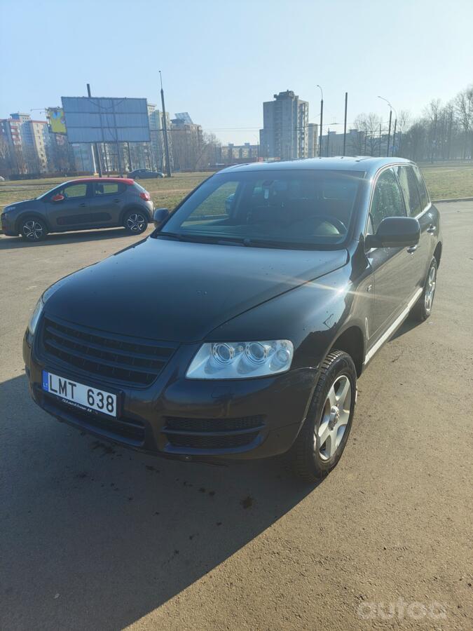 Volkswagen Touareg 1 generation Crossover