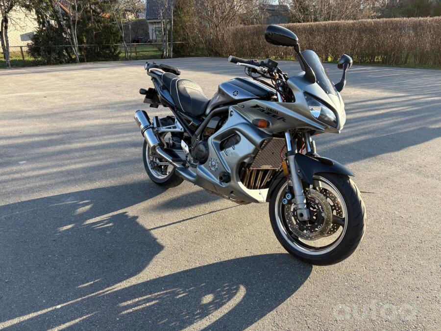 Yamaha FZ