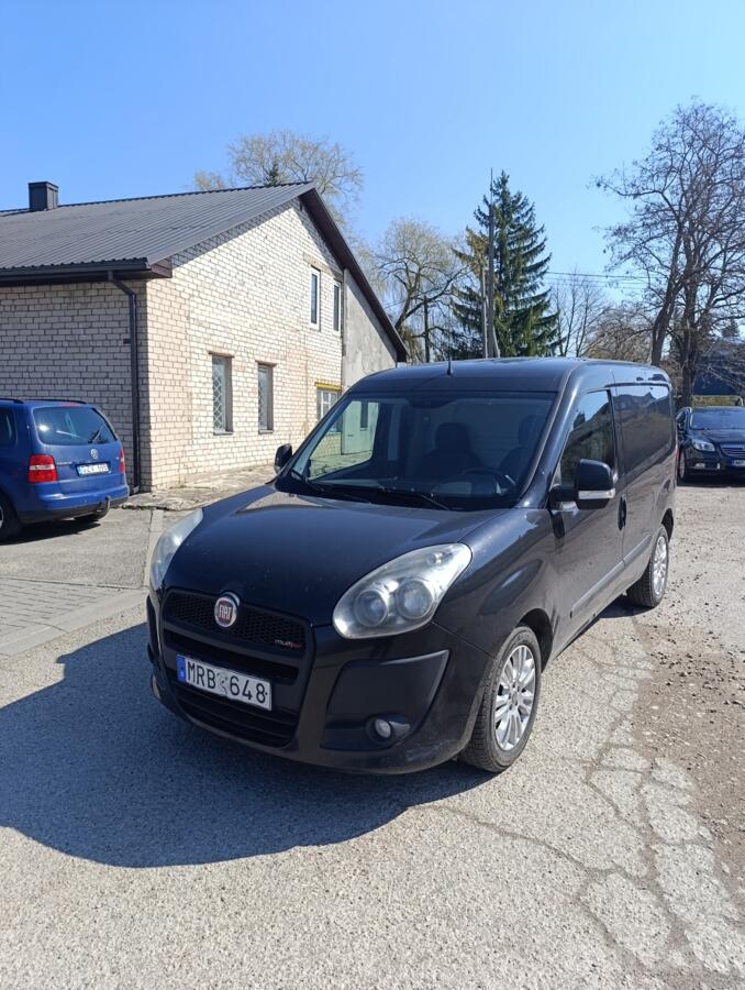 Fiat Doblo 2 generation Minivan 4-doors