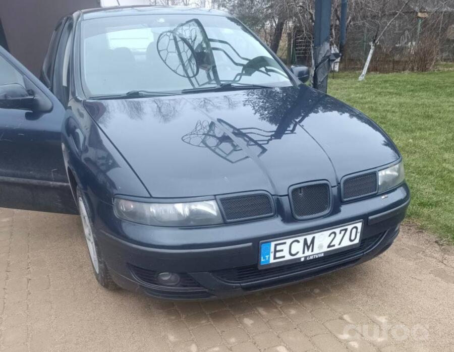 SEAT Toledo 2 generation Sedan