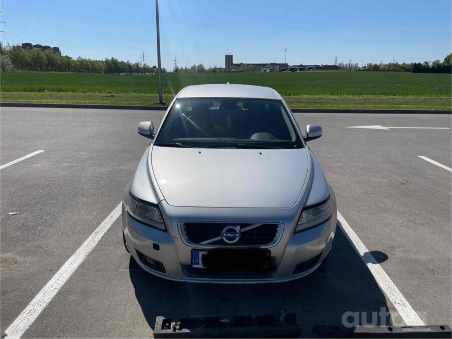 Volvo V50