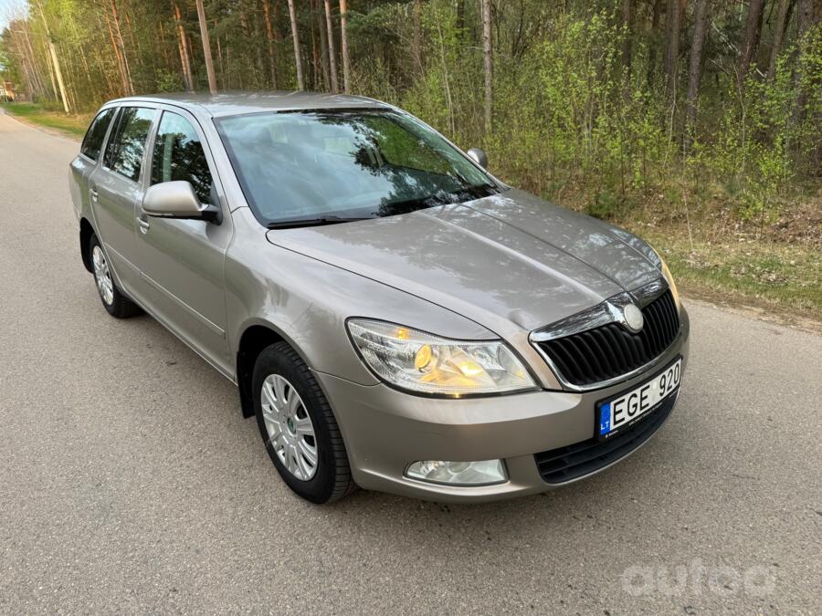Skoda Octavia 2 generation [restyling] Combi wagon 5-doors