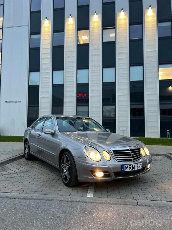 Mercedes-Benz E-Class W211 Sedan