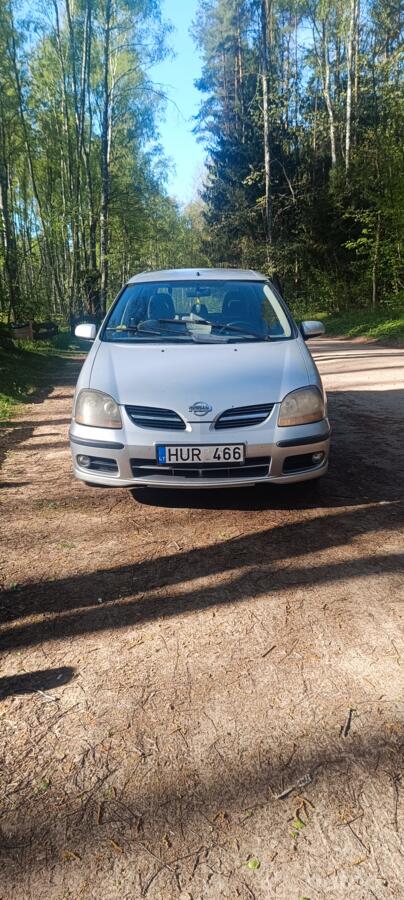 Nissan Almera Tino V10 Minivan