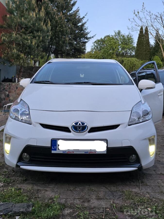 Toyota Prius 3 generation [restyling] Hatchback