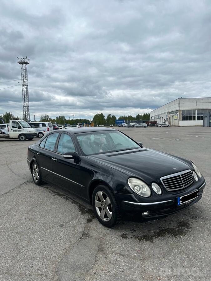 Mercedes-Benz E-Class W211 Sedan