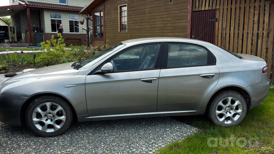 Alfa Romeo 159 1 generation Sedan