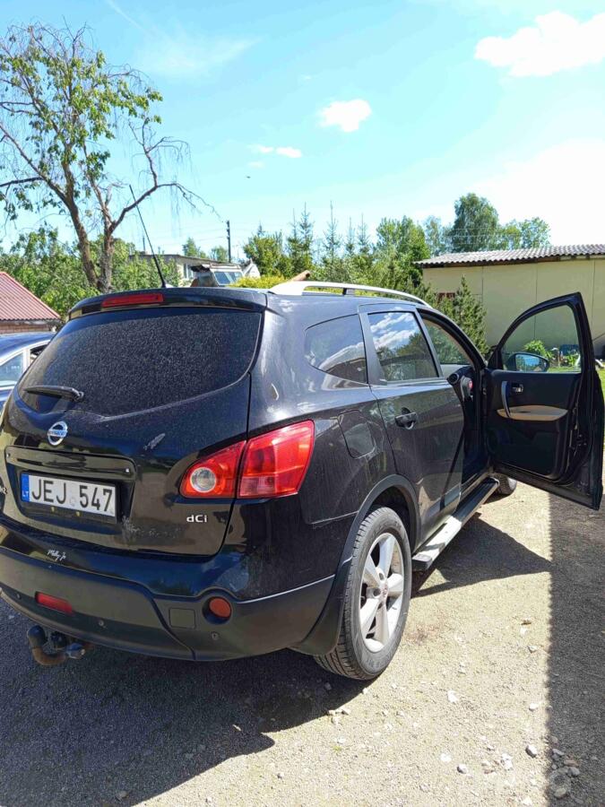 Nissan Qashqai+2