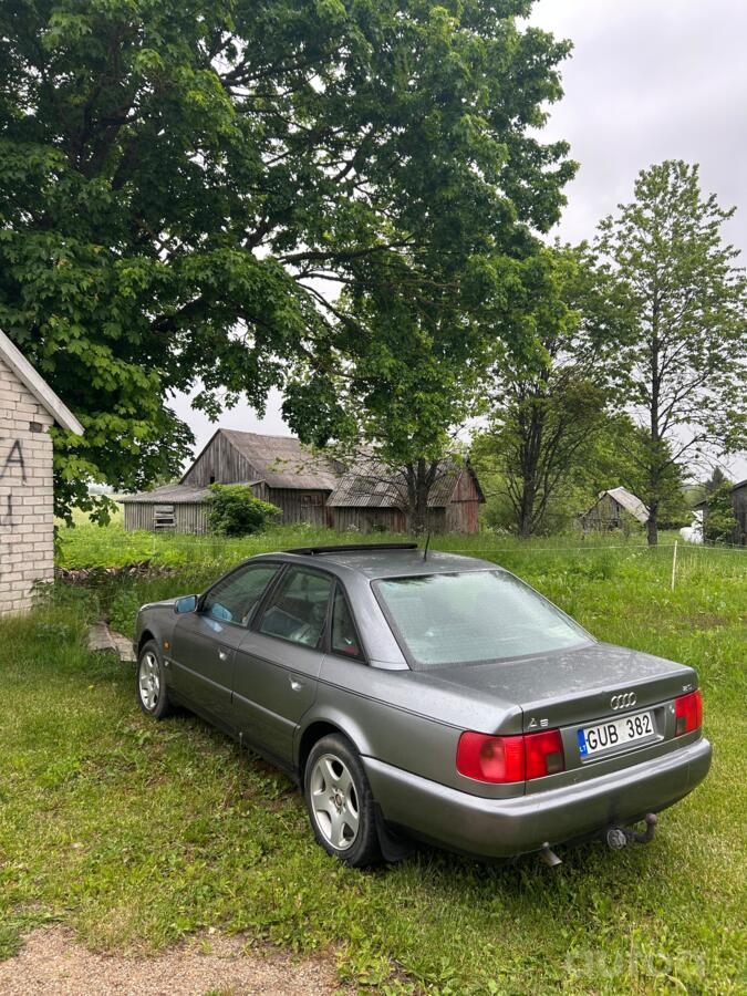 Audi A6 A4/C4 Sedan