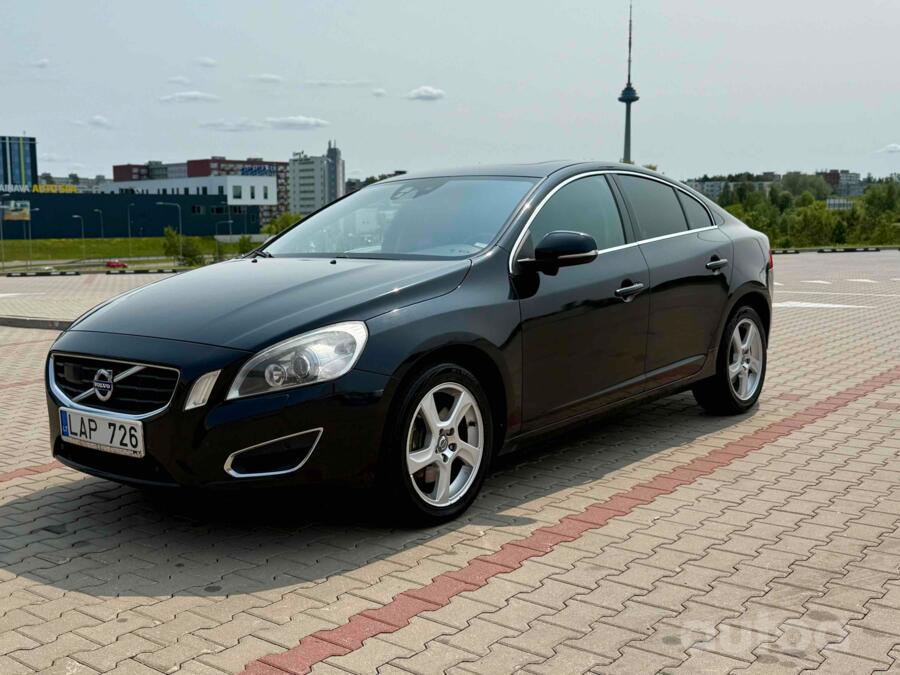 Volvo S60