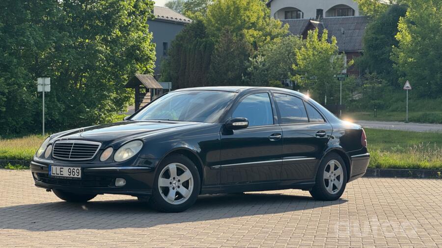 Mercedes-Benz E-Class W211 Sedan