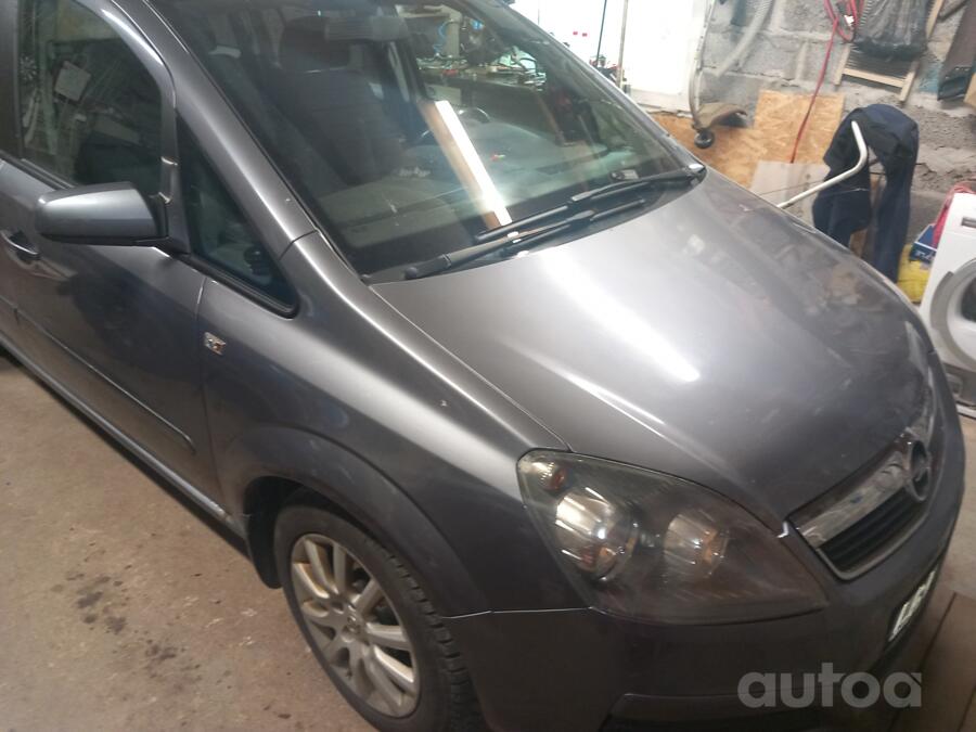 Opel Zafira B Minivan 5-doors