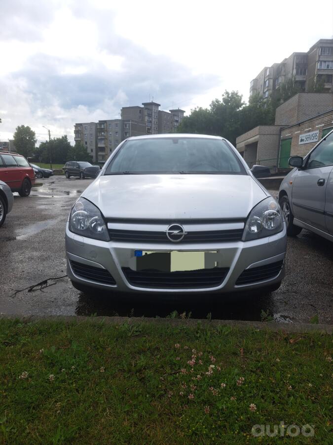 Opel Astra H Hatchback
