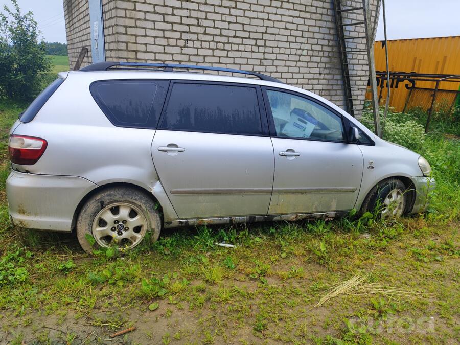 Toyota Avensis Verso 1 generation [restyling] Minivan