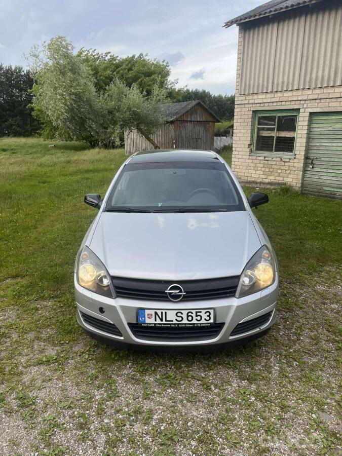 Opel Astra H Hatchback