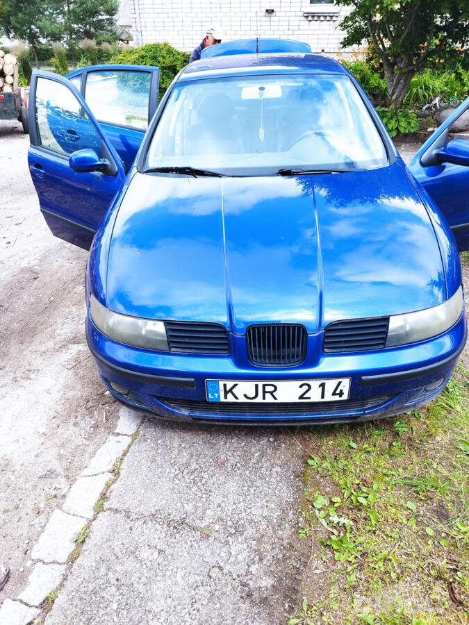 SEAT Toledo 2 generation Sedan