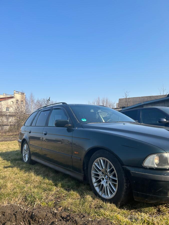 BMW 5 Series E39 Touring wagon