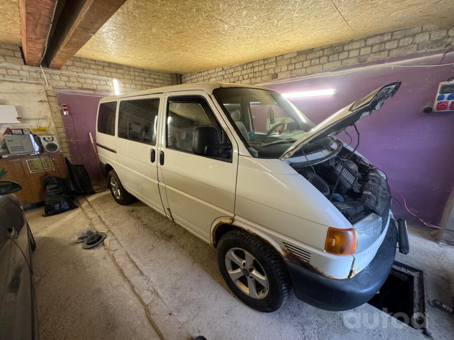 Volkswagen Transporter T4 Minivan 4-doors
