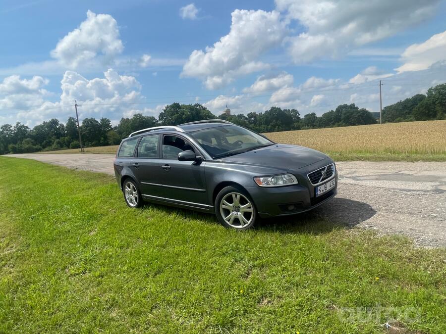 Volvo V50 1 generation [restyling]
