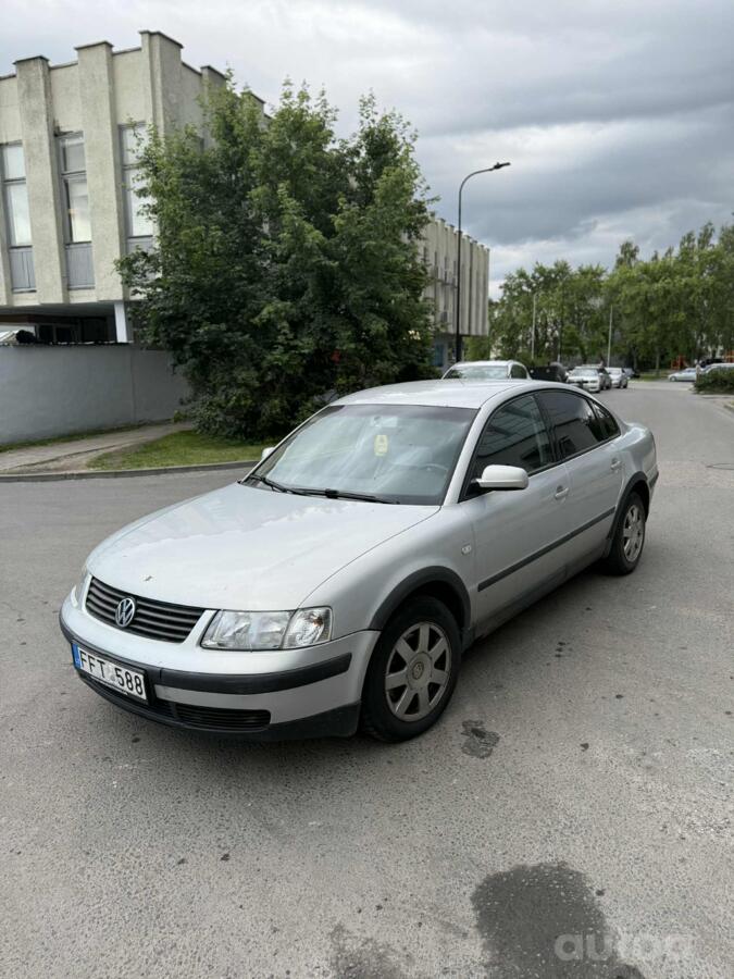 Volkswagen Passat B5 Sedan 4-doors