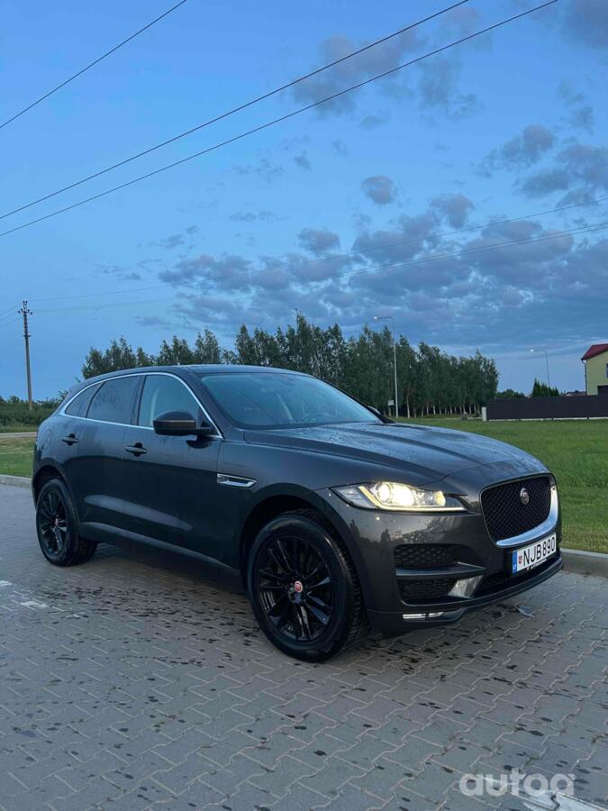 Jaguar F-Pace