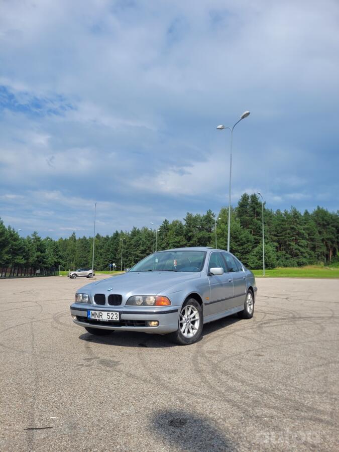 BMW 5 Series E39 Sedan 4-doors