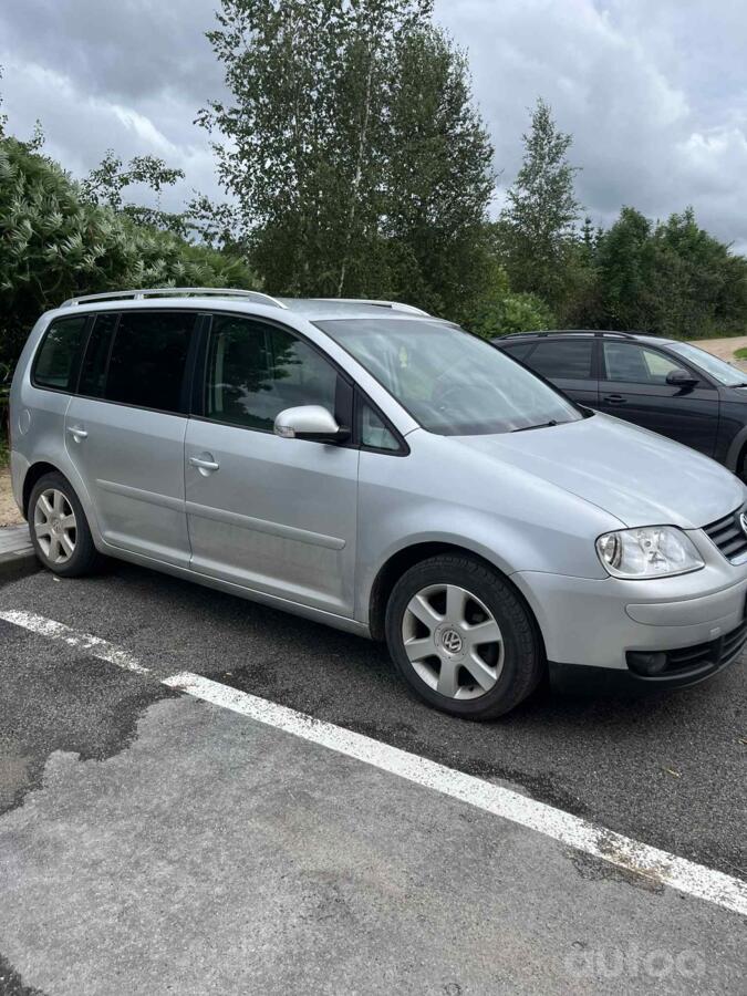Volkswagen Touran 1 generation Minivan