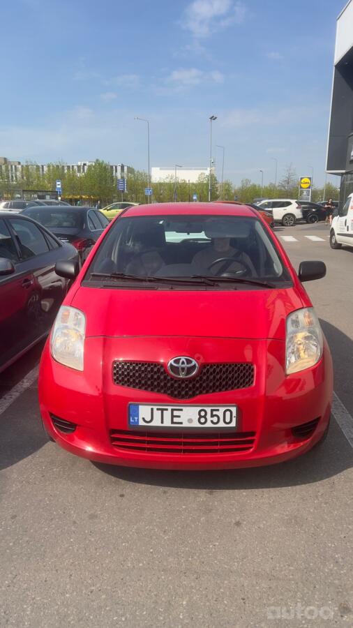 Toyota Yaris 2 generation