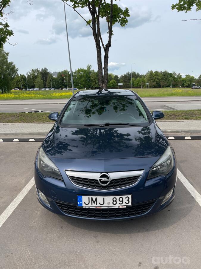 Opel Astra J Hatchback 5-doors