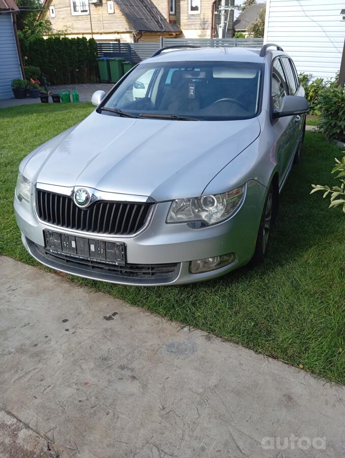 Skoda Superb 2 generation Combi wagon