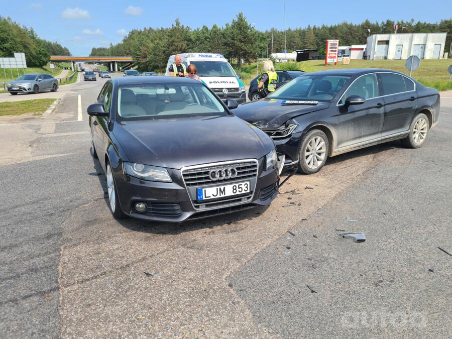 Audi A4 B8/8K Sedan 4-doors
