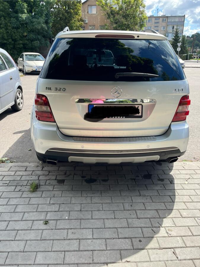 Mercedes-Benz M-Class W164 Crossover 5-doors