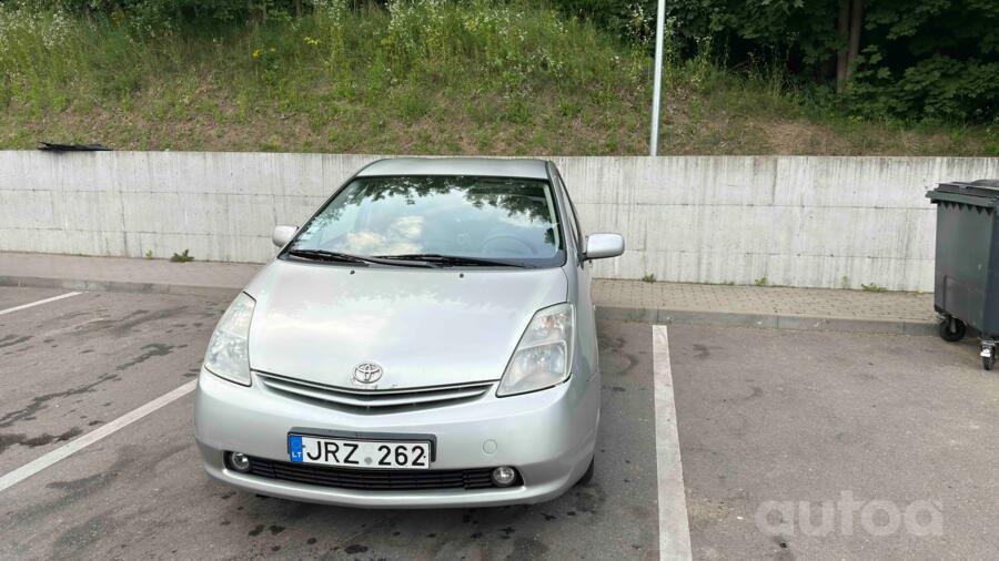 Toyota Prius 2 generation Hatchback