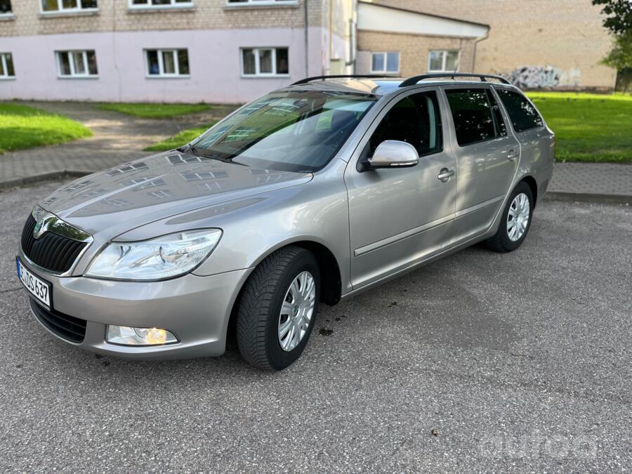 Skoda Octavia 2 generation [restyling] Combi wagon 5-doors