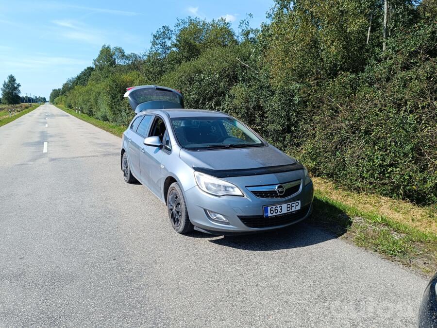 Opel Astra J [restyling] Sports Tourer wagon 5-doors