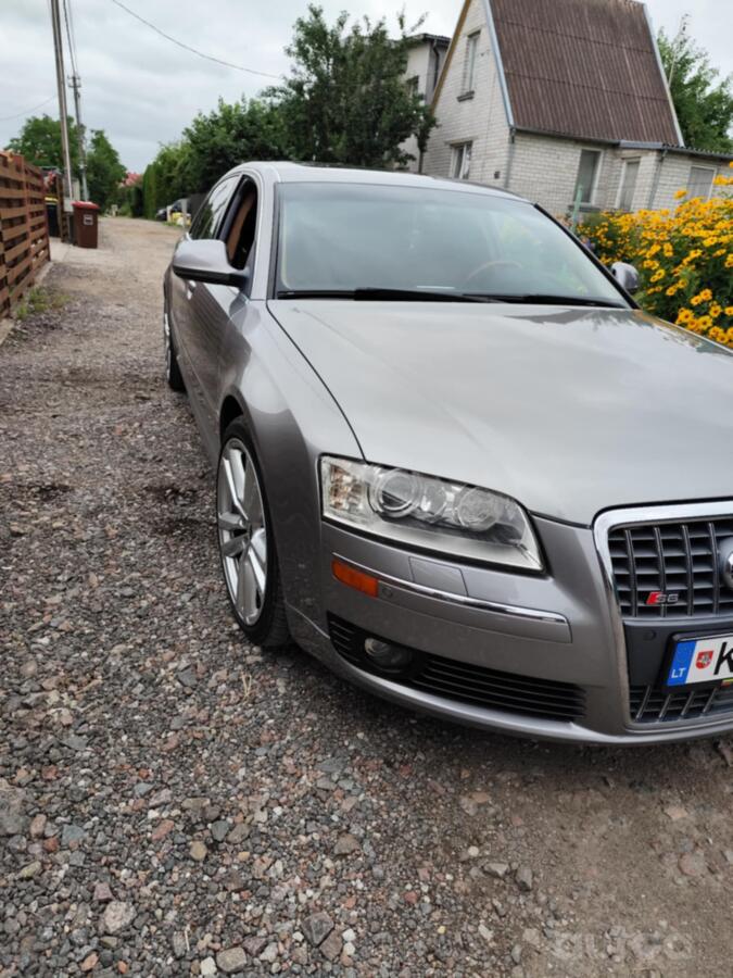 Audi A8 D3/4E Sedan