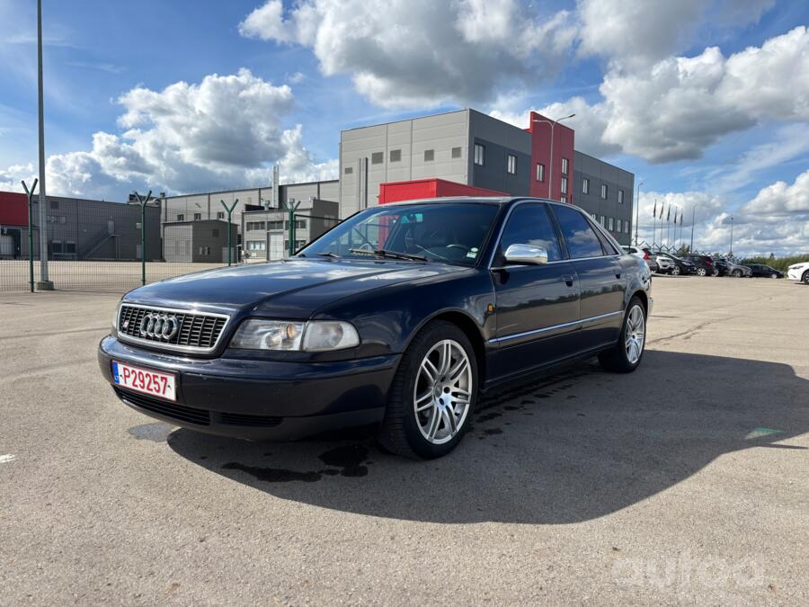 Audi S8 D2 Sedan