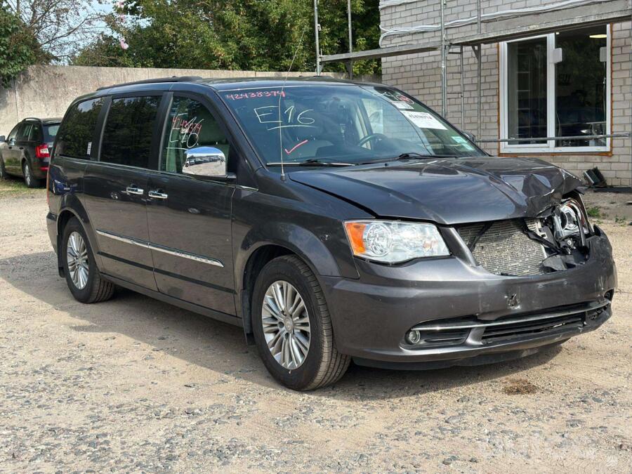 Chrysler Town & Country 5 generation [restyling]