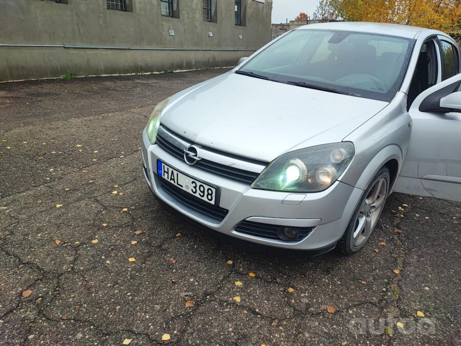 Opel Astra H Hatchback