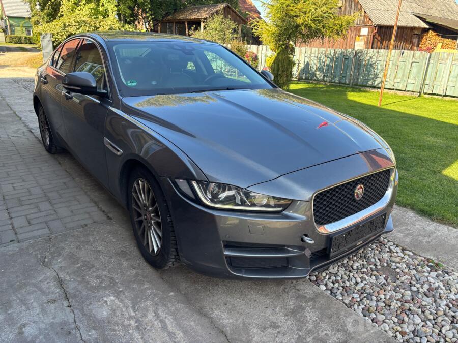 Jaguar XE 1 generation