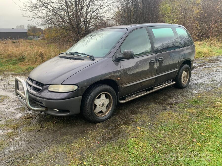 Chrysler Voyager 3 generation Grand minivan 5-doors