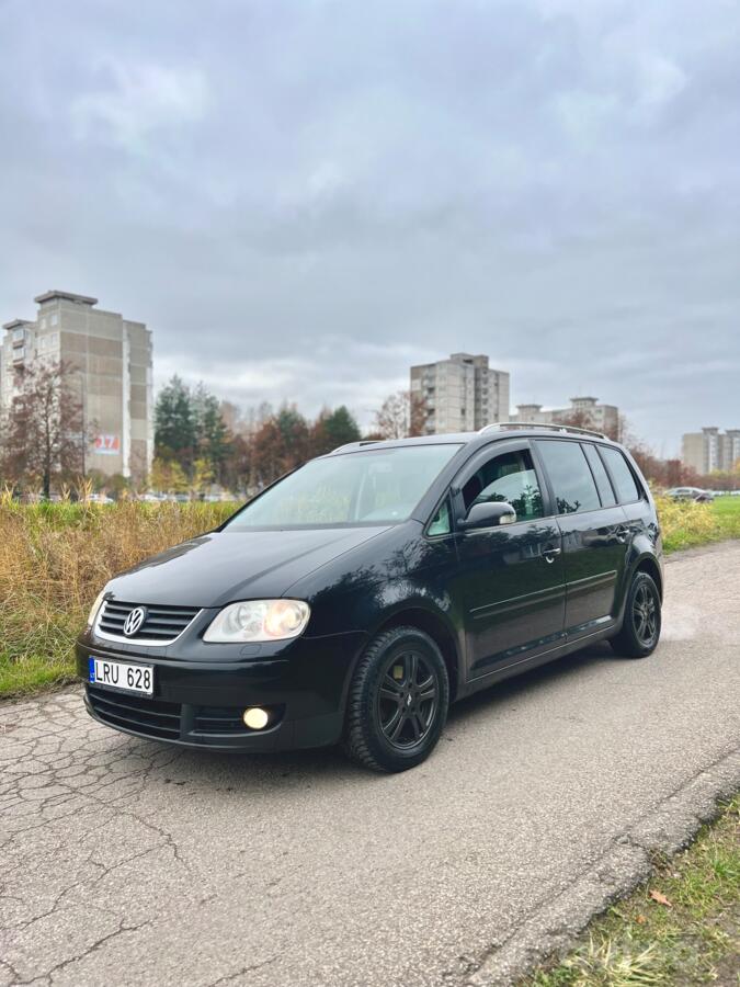 Volkswagen Touran 1 generation Minivan