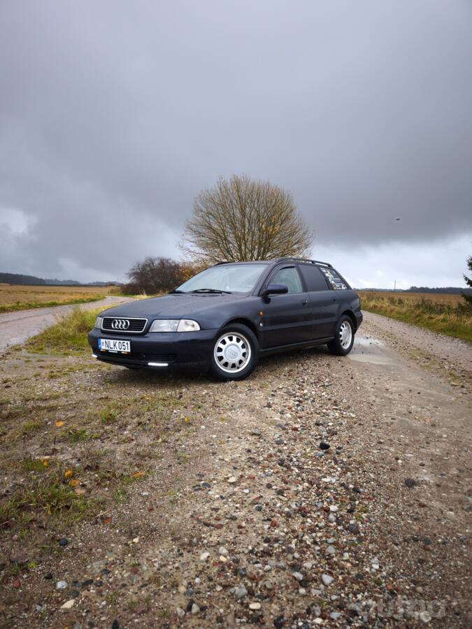 Audi A4 B5 Avant wagon 5-doors